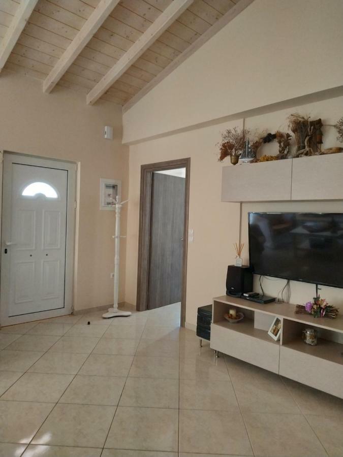 Alexandra Apartment Artemi Extérieur photo